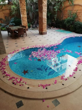 Cheerful standalone villa with pool and waterfall
